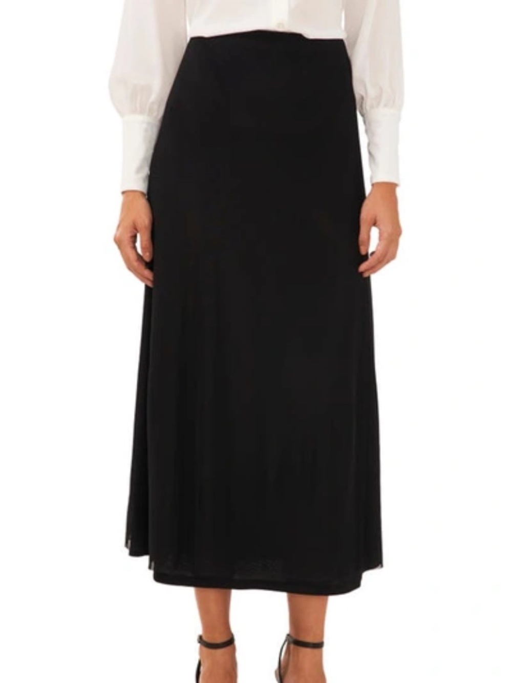 Long black Nordstrom Halogen skirt size M with pockets
